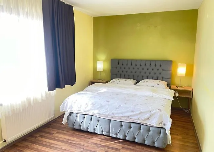 Location Sea View Center Pedestrian St Апартаменты *